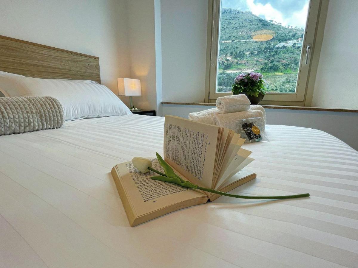 Suite Altamarea "Sea View Studios" Castellammare del Golfo Exterior foto