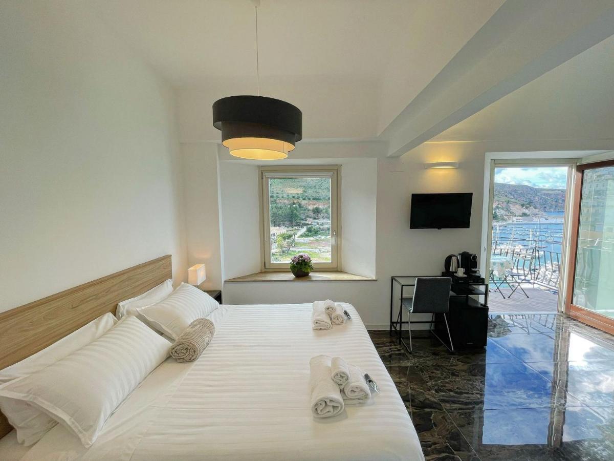 Suite Altamarea "Sea View Studios" Castellammare del Golfo Exterior foto