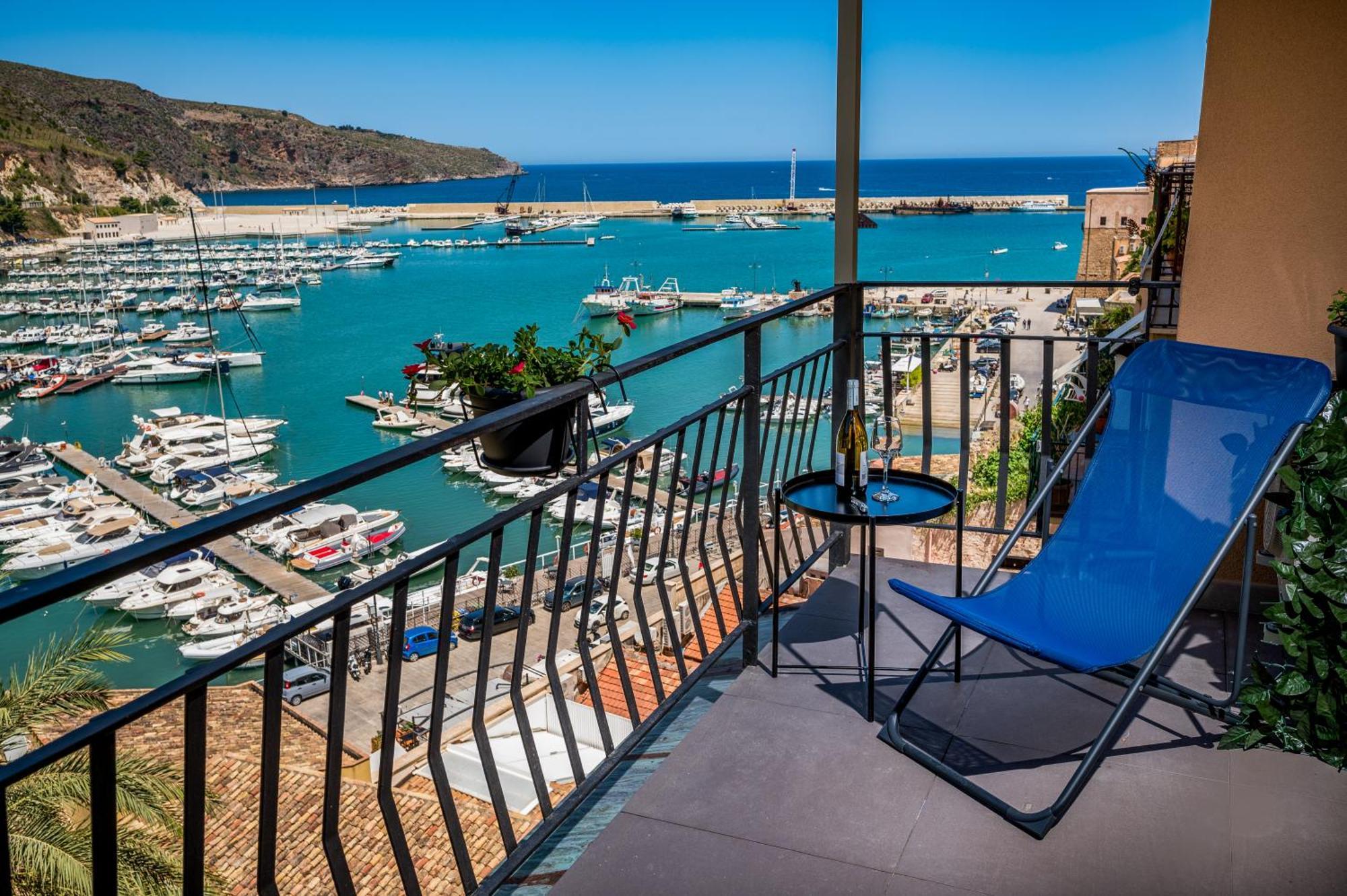 Suite Altamarea "Sea View Studios" Castellammare del Golfo Exterior foto