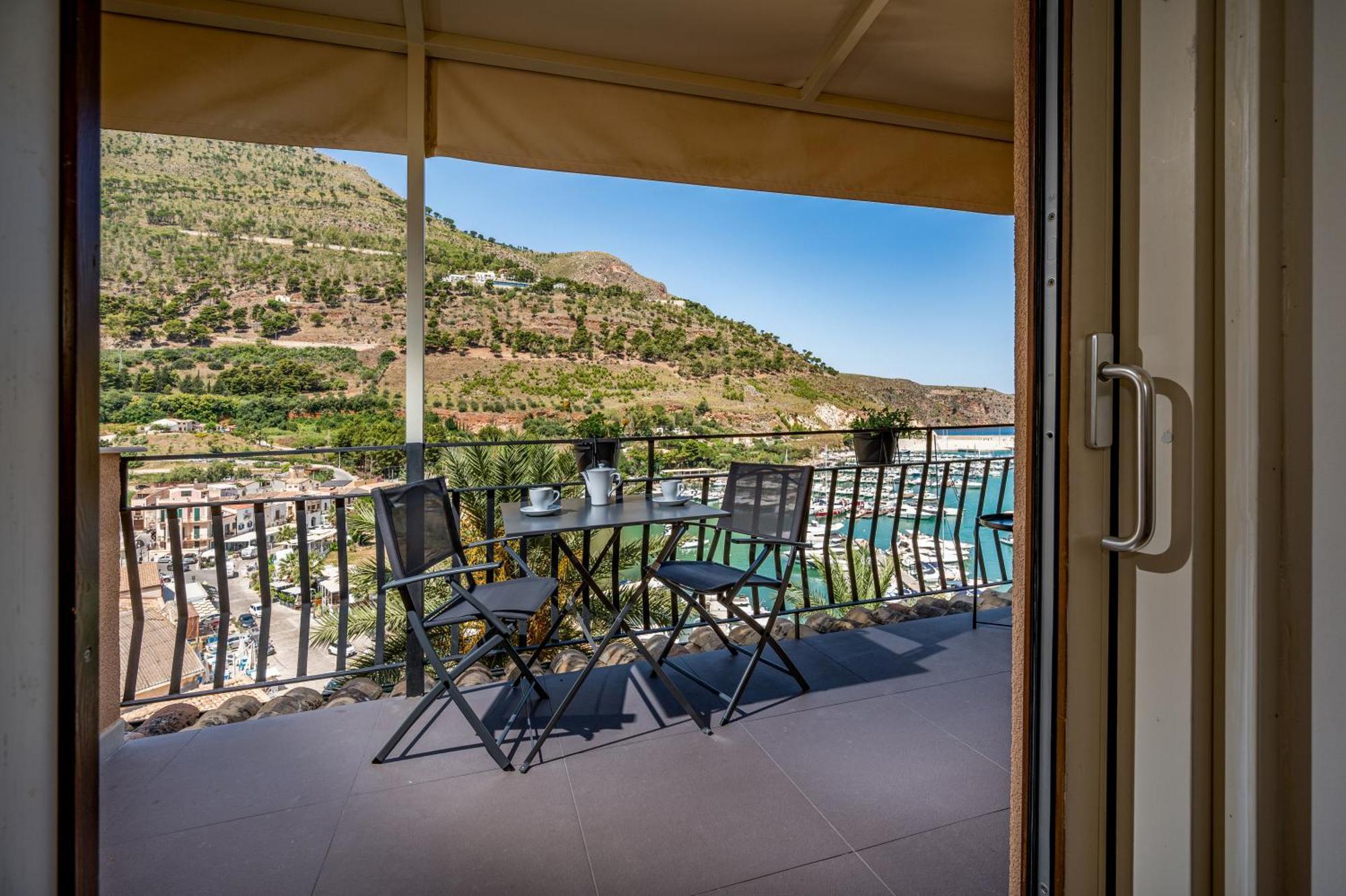 Suite Altamarea "Sea View Studios" Castellammare del Golfo Exterior foto