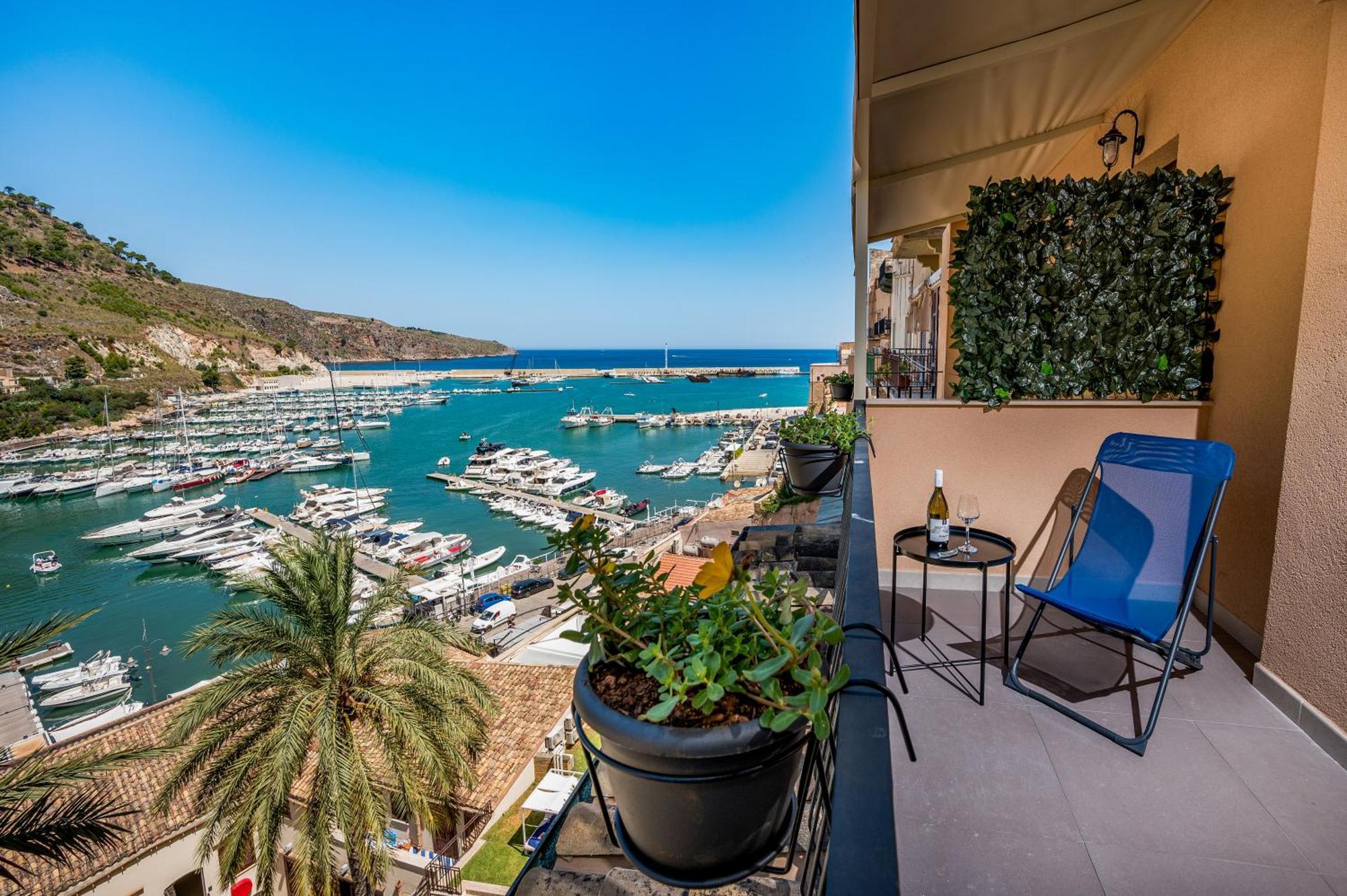 Suite Altamarea "Sea View Studios" Castellammare del Golfo Exterior foto